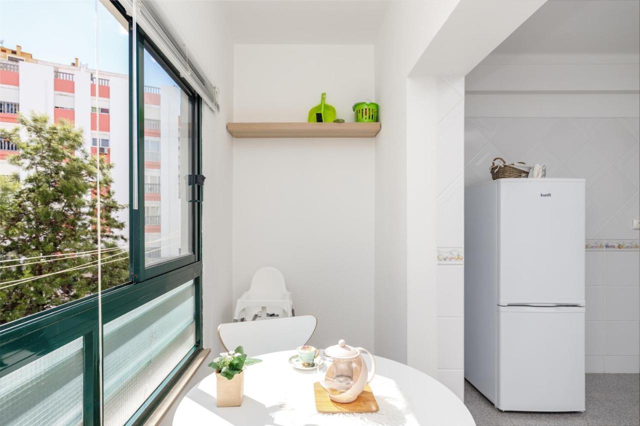 Breeze Beach House Сетубал Экстерьер фото