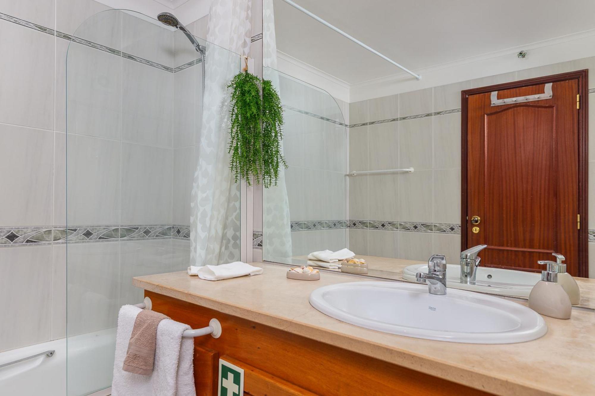 Breeze Beach House Сетубал Экстерьер фото